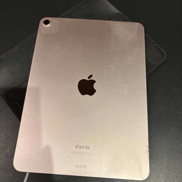 LAST CALL iPad Air 5th Gen and Smart Keyboard - Picture 7 of 15